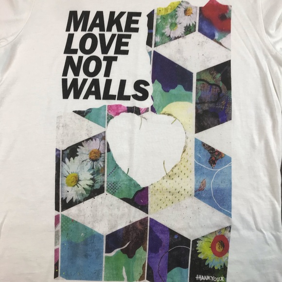 Diesel USA “Make Love Not Walls” Women’s White Floral Love T-Shirt Size Large - Picture 3 of 9